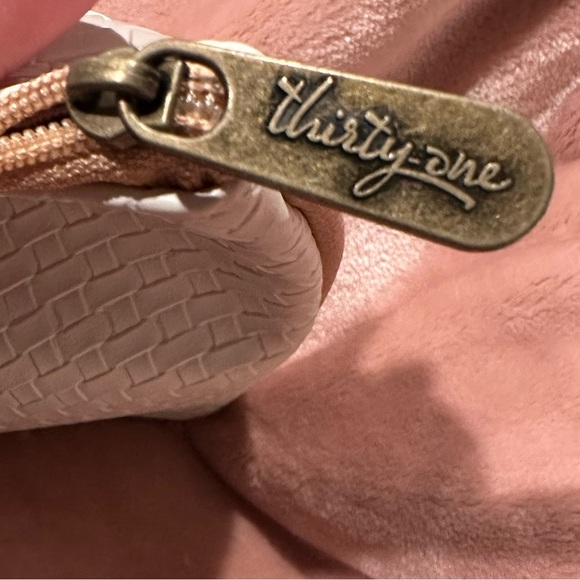 Brand New Thirty One Clutch - Picture 5 of 5